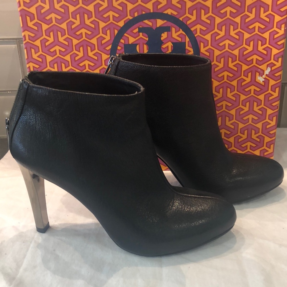 Tory Burch Corbet Bootie Black 7.5